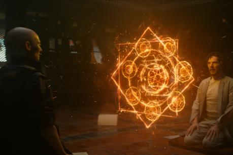 Top 10 phim ăn khách: "Doctor Strange" giải cứu điện ảnh Bắc Mỹ