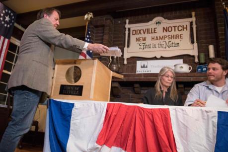 Cuộc bầu cử tổng thống thứ 45 của nước Mỹ chính thức bắt đầu