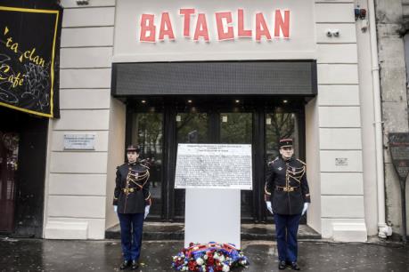 Pháp tưởng niệm các nạn nhân của loạt vụ khủng bố 13/11/2015