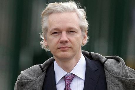 Nhà sáng lập WikiLeaks bị thẩm vấn tại Đại sứ quán Ecuador ở London