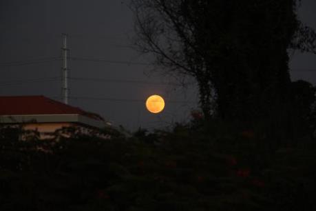 Ảnh đẹp siêu mặt trăng lớn nhất thế kỷ tại Việt Nam