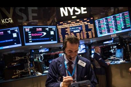 Thị trường Phố Wall xác lập kỷ lục mới