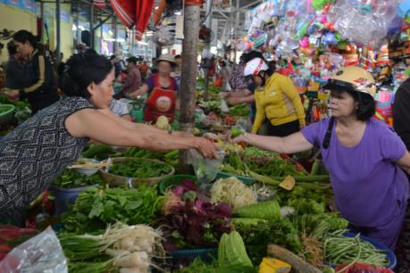 Giá rau, củ tại Đà Nẵng tăng vào mùa mưa