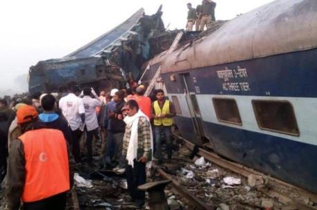 Vụ tai nạn tàu hỏa ở Ấn Độ: Số nạn nhân thiệt mạng lên tới hơn 90 người