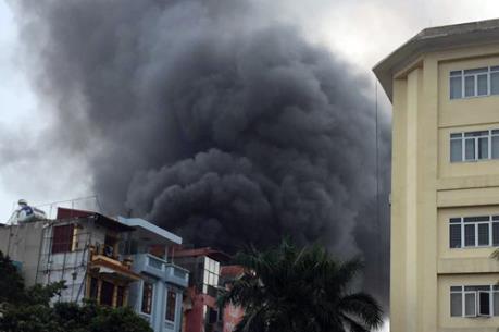 Cháy lớn tại Trần Khát Chân, Hà Nội