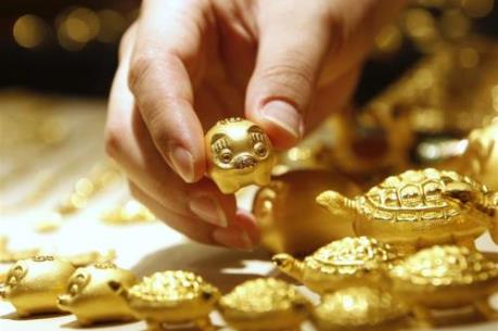 Giá vàng thế giới đi xuống phiên 18/1