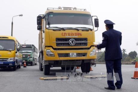 Thủ tướng yêu cầu Bộ GTVT nhanh chóng giải quyết tình trạng xe quá tải, quá khổ