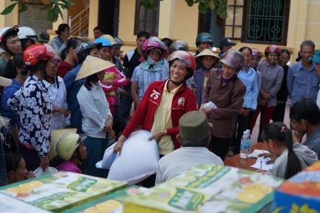 Người vùng lũ Quảng Bình đón nhận niềm vui 