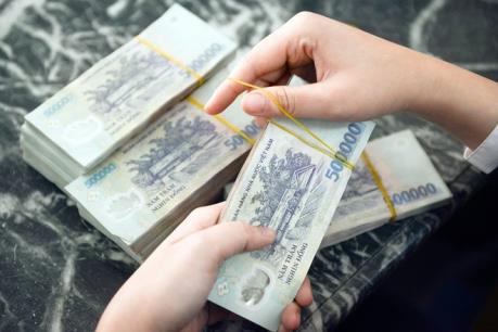 Cảnh sát giao thông Hải Phòng trả lại gần 80 triệu đồng cho người đánh rơi