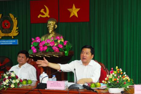 Bí thư Thành ủy Đinh La Thăng: Nghiên cứu phương án thuê trực thăng để chữa cháy