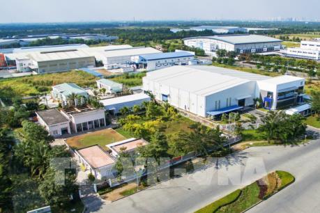 "Trải thảm đỏ" thu hút vốn đầu tư trực tiếp nước ngoài