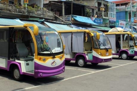 Thí điểm xe 4 bánh chạy xăng chở khách du lịch