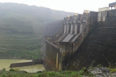 16 hồ chứa thủy điện của EVN đang điều tiết xả lũ