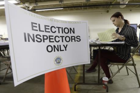 Bầu cử Mỹ 2016: Bang Wisconsin bắt đầu kiểm lại phiếu