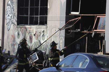 Mỹ: Vẫn còn người mất tích trong vụ hỏa hoạn ở Oakland