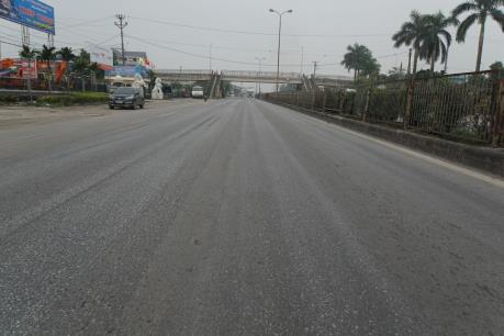 Sắp hết thời gian bảo hành, Quốc lộ 5 vẫn sửa chữa “chắp vá”