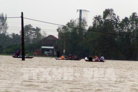 Rốn lũ Nghĩa Hành, Quảng Ngãi lại ngập sâu trong nước
