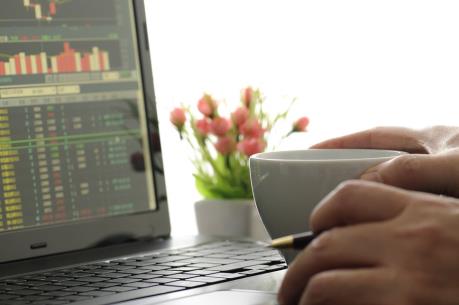 Chứng khoán chiều 6/12: Cổ phiếu trụ cột đồng loạt giảm, VN-Index mất gần 8 điểm