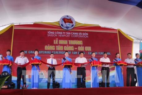 Tân cảng Cái Cui trong ngày đầu khai trương