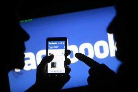 Phạt 20 triệu đồng chủ trang Facebook đưa tin ảnh bịa đặt, xúc phạm giáo viên Hồng Lĩnh