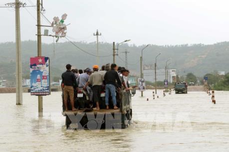 Bình Định có 16 người chết, 2 người bị thương và hơn 6.000 nhà bị ngập do mưa lũ