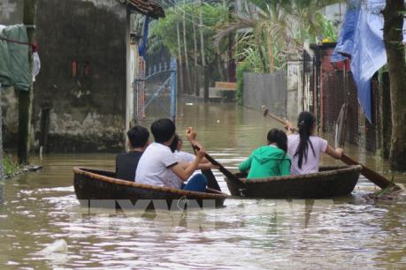 Quảng Ngãi đảm bảo an toàn cho người dân tại hàng trăm điểm ngập sâu