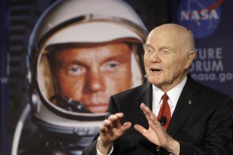 Phi hành gia Mỹ đầu tiên bay quanh Trái Đất qua đời