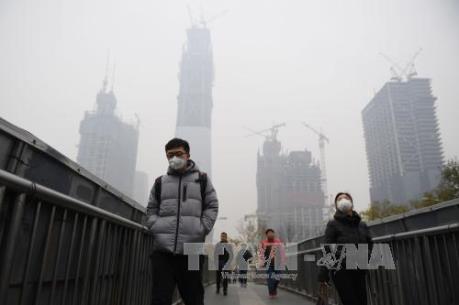 Trung Quốc phát cảnh báo vàng về khói mù