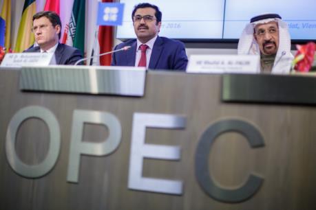 Các nước ngoài OPEC đồng ý giảm sản lượng 558.000 thùng dầu mỏ mỗi ngày