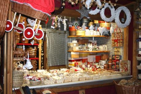 Hội chợ Giáng sinh đậm nét truyền thống nhất ở Praha