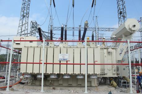 Đóng điện công trình Nâng công suất Trạm biến áp 220kV Hoành Bồ
