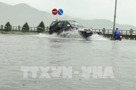 Kiểm tra tình hình thiệt hại do mưa lũ tại Khánh Hòa