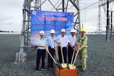 Khởi công dự án tăng công suất cấp điện cho miền Nam