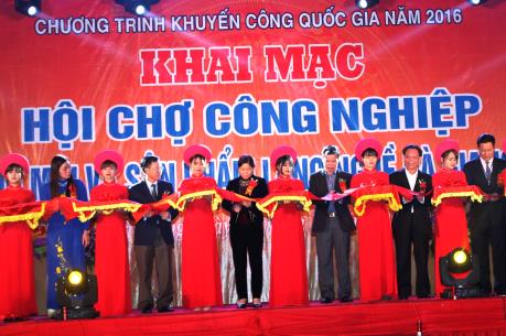 Hội chợ Công nghiệp - Thương mại và sản phẩm làng nghề Hà Giang 2016