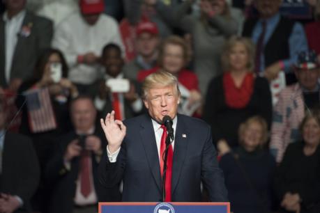 Tỉ lệ ủng hộ ông Donald Trump tiếp nhận quyền lực thấp kỷ lục