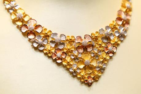 Giá vàng chiều 16/12 tiếp tục đi xuống