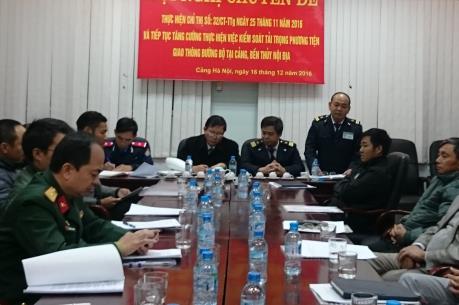 Tăng cường kiểm soát tải trọng phương tiện tại các cảng, bến thủy nội địa khu vực Hà Nội