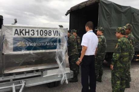 Vietnam Airlines chuyển hàng cứu trợ khẩn cấp cho miền Trung