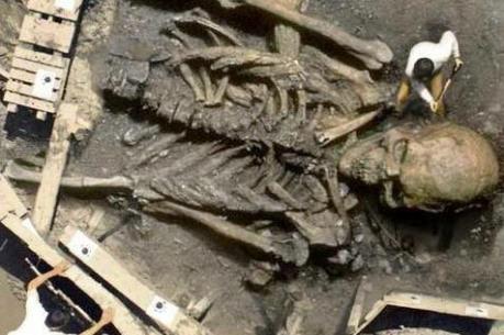 Phát hiện bộ xương người khổng lồ tại Malaysia