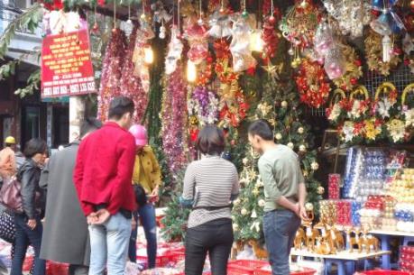 Đồ trang trí Giáng sinh 2025: Giá ổn định, nhu cầu tăng mạnh