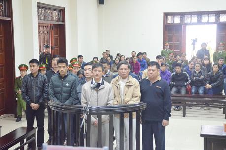 Xét xử phúc thẩm vụ án buôn lậu 7.700 tấn dầu diezel qua biên giới