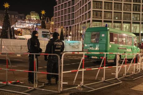 Vụ tấn công ở Berlin: Truy nã nghi phạm trên toàn châu Âu