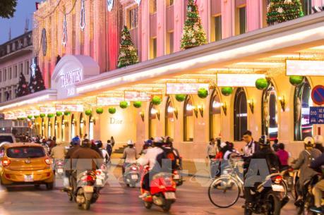 Năm 2016, Hà Nội đạt doanh thu trên 62.000 tỷ đồng từ khách du lịch