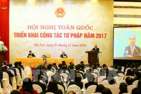 Thủ tướng Nguyễn Xuân Phúc yêu cầu phải tái cơ cấu nội bộ ngành tư pháp