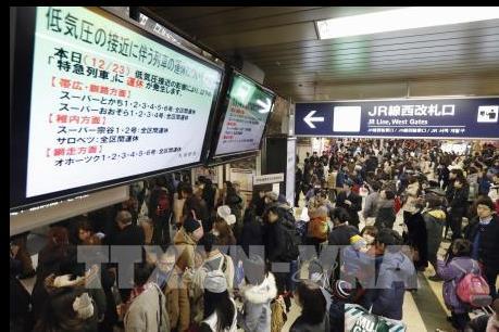 Nhật Bản: Hàng nghìn người mắc kẹt tại sân bay do thời tiết xấu