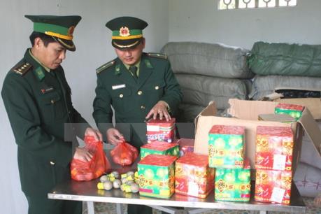 Quy định mới về lệ phí cấp phép quản lý pháo, vũ khí 