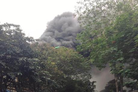 Cháy lớn tại phố Phùng Hưng