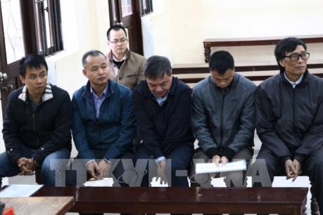 Hoãn phiên tòa xét xử vụ án Nguyễn Việt Hoàng và đồng phạm