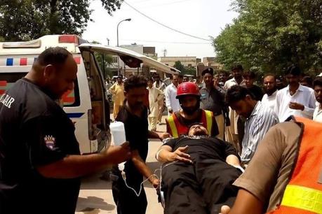 Ngộ độc rượu tại Pakistan, 24 người tử vong