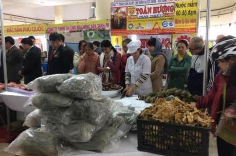 Nhộn nhịp Phiên chợ Nông sản cuối năm